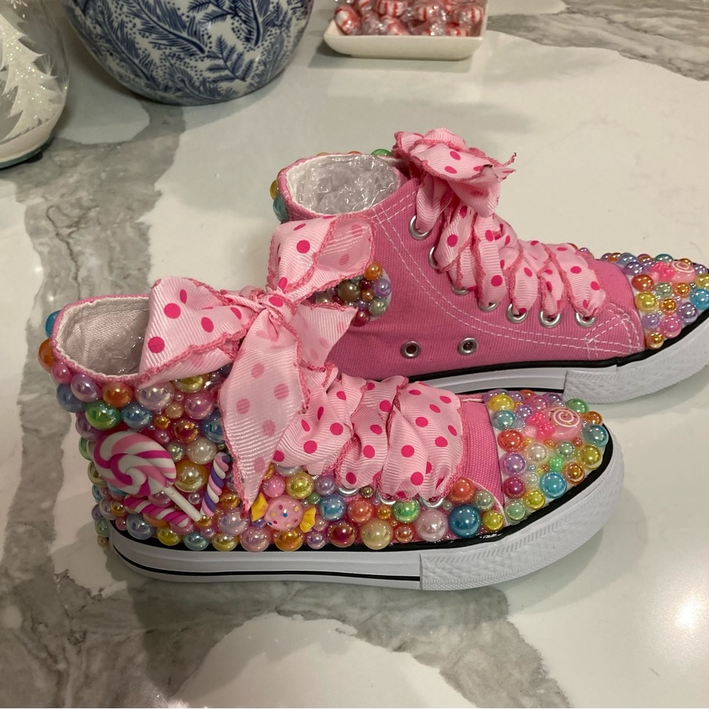 Girls Converse Sweet Tooth High-Top Sneakers By Liv and Mia
